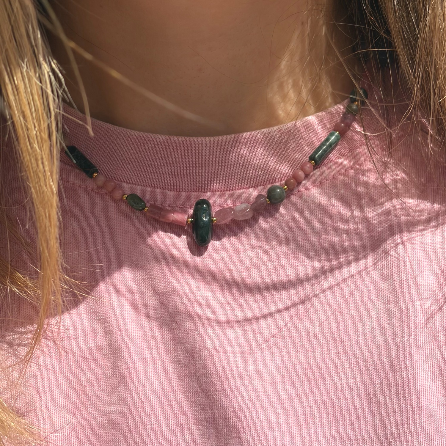 naszyjnik-z-turmalinu-rodonitu-agatu-indyjskiego-kwarcytu-różowy-zielony